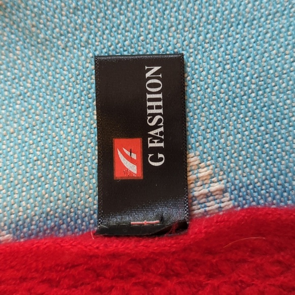 Red Multipurpose Scarf - Picture 8 of 12